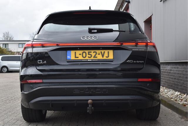 Audi Q4 e-tron 40 Launch edition S-line Competition 77 kWh Wegkl. trekhaak, Virtual cockpit, Adaptive cruise, Camera, Stoelverwarming, NAP