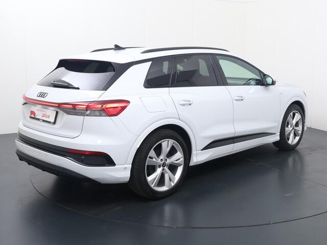 Audi Q4 e-tron 40 S edition 77 kWh | 204 PK | SOh 93% | Matrix LED koplampen | Adaptive cruise control | S line | 20" LM velgen | Stoelverwarming |