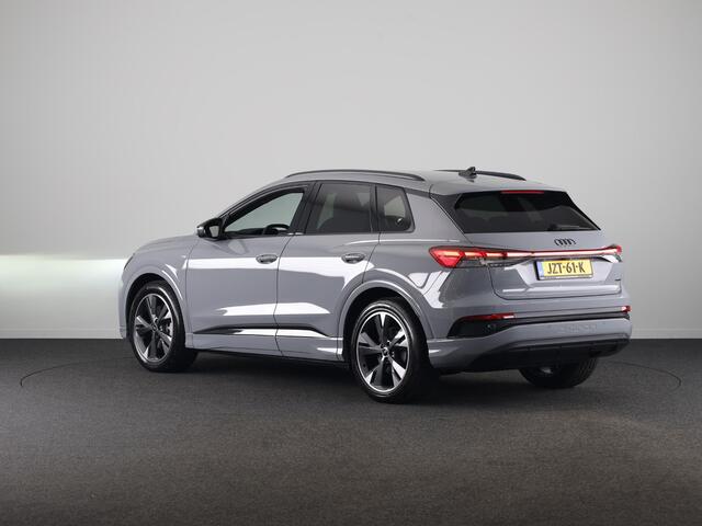 Audi Q4 e-tron 45 quattro S Edition Competition 82 kWh Ambient Light | Achteruitrijcamera | Apple Carplay | Zwart optiek pakket | Adaptive cruise control |