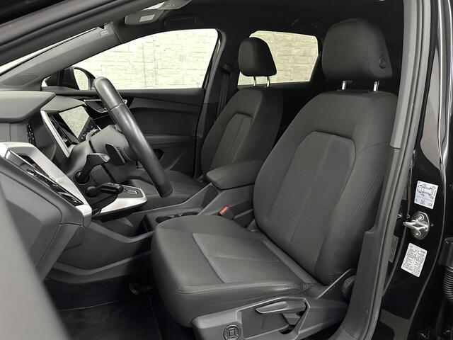 Audi Q4 e-tron 45 Quattro S-Line 77 kWh | ACC | Matrix-LED | Keyless-Entry | Standkachel | Carplay | Lane Assist | 3-Zone Clima | Stoelverwarming | Getint Glas | Autom. Parkeren | Virtual Cockpit |