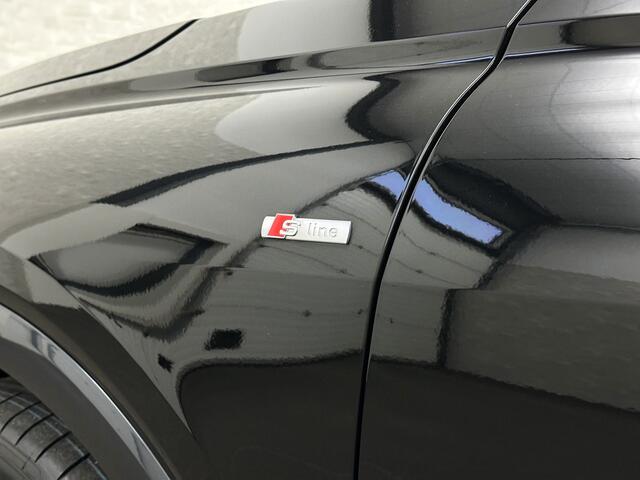 Audi Q4 e-tron 45 Quattro S-Line 77 kWh | ACC | Matrix-LED | Keyless-Entry | Standkachel | Carplay | Lane Assist | 3-Zone Clima | Stoelverwarming | Getint Glas | Autom. Parkeren | Virtual Cockpit |