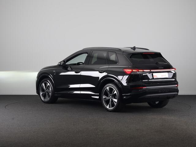 Audi Q4 e-tron 45 quattro S edition Competition 82 kWh 286pk | Assistentiepakket plus | Ambiente verlichting | Optiekpakket zwart plus | Privacy glas |