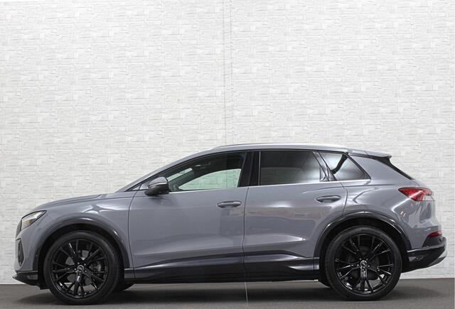 Audi Q4 e-tron 45 Quattro 77 kWh | ACC | Sonos-Sound | Head-Up | 95% SOH | Sportstoelen | Keyless-Entry | Memory | Groot Navi | Virtual-Cockpit | Getint Glas | 3-Zone Clima | Zwarte Hemel | LED | Carplay | Standkachel | Achteruitrij-Camera | Stoelverwarming |