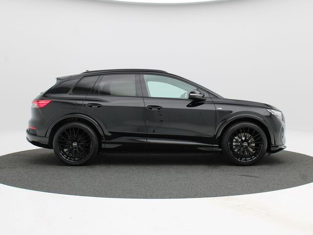 Audi Q4 e-tron 45 quattro S Edition Competition 82 kWh | Privacyglas | 21 Inch | Trekhaak | Matrix Led | Adaptive Cruise |
