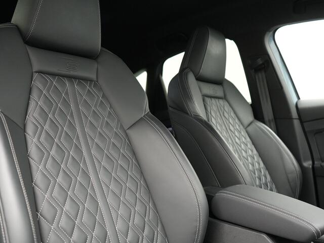 Audi Q4 e-tron 40 S Line 77 kWh 204pk | Adaptive Cruise | Valcona Lederen Sportstoelen Verwarmd | 20"L.M | Apple Carplay | Keyless | Blis | Camera | Virtual | Navigatie | DAB |