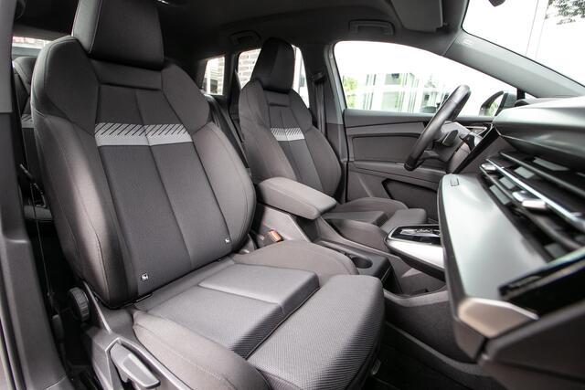Audi Q4 e-tron 40 Advanced edition 77 kWh | Sportstoelen | 19" LMV | Adapt cruise | Camera |