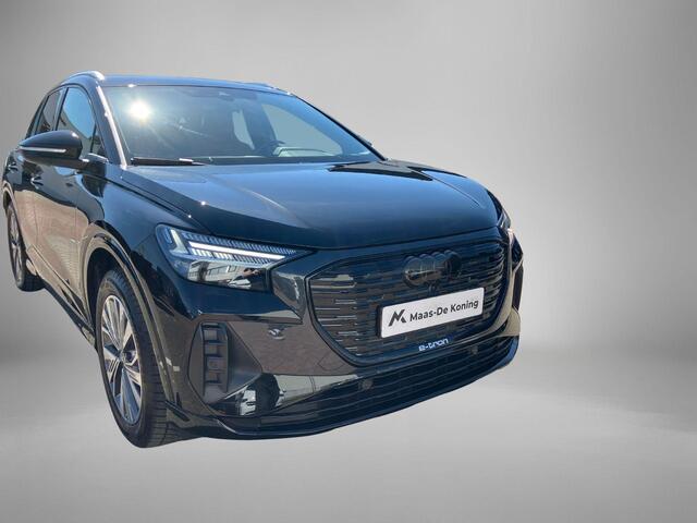 Audi Q4 e-tron 40 Advanced edition 204pk 77 kWh · Leder · Trekhaak · Camera + Parkeersensoren · Apple/Android Car Play · Stoelverwarming ·