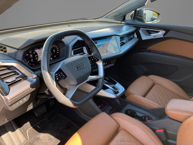 Audi Q4 e-tron 40 Advanced edition 204pk 77 kWh · Leder · Trekhaak · Camera + Parkeersensoren · Apple/Android Car Play · Stoelverwarming ·