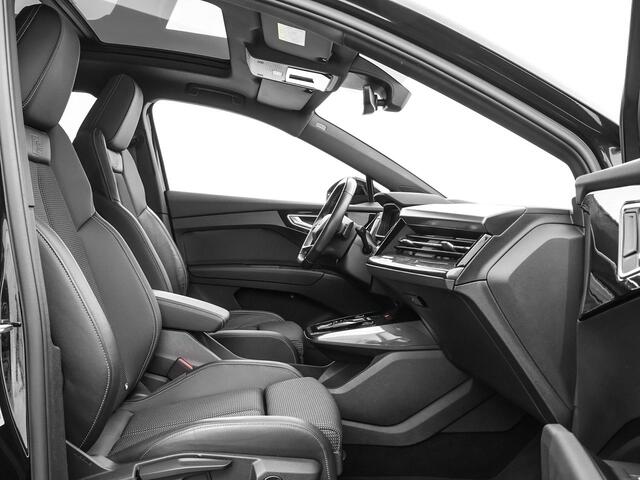 Audi Q4 e-tron 40 S edition 77 kWh · SOH 97,4% · Panoramadak · Camera · Head-Up Display · Stoelverwarming · Apple/Android Car Play · Adaptive Cruise Control · 20"Velgen ·