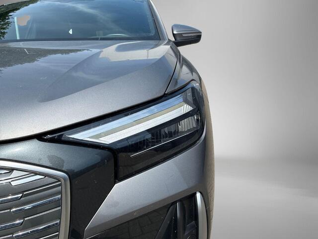 Audi Q4 e-tron 45 Quattro S Edition 77 kWh 265pk · SOH 90,8% · Camera · Head-Up Display · Warmtepomp · ACC · Elek. Achterklep · Apple/Android Car Play ·