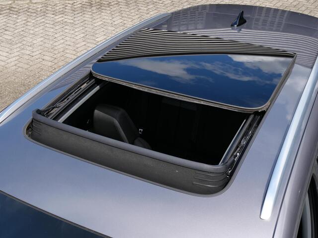Audi Q4 e-tron 40 LAUNCH ED. ADVANCED PLUS/ PANORAMADAK/ TREKHAAK / ELEKT. STOELEN/ ADAPTIVE CRUISE