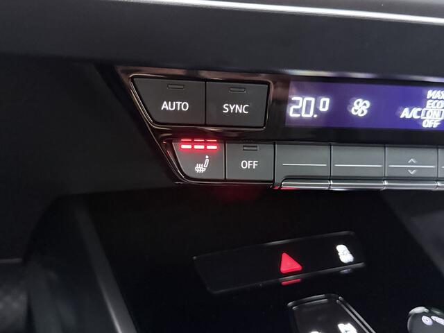 Audi Q4 e-tron 40 Launch edition Advanced Plus 77 kWh | Panoramadak | Trekhaak | Adaptive Cruise Control |