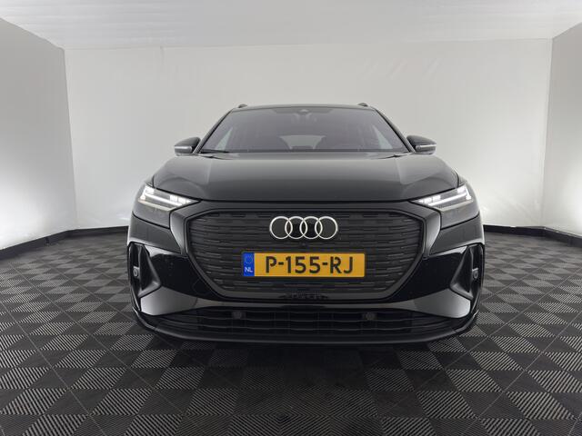 Audi Q4 e-tron 40 Launch edition S Competition 77 kWh [3-Fase-11kW] {SoH-89%} (INCL-BTW) (INCL.BTW) *HEAT-PUMP | HEAD-UP | LEATHER | MATRIX-LED | SONOS-SOUND | ADAPTIVE-CRUISE | HEATED-SPORTSEATS | AMBIENT-LIGHT | DIGI-COCKPIT | CAMERA | KEYLESS | DAB+ | TOWBAR | 20''AL