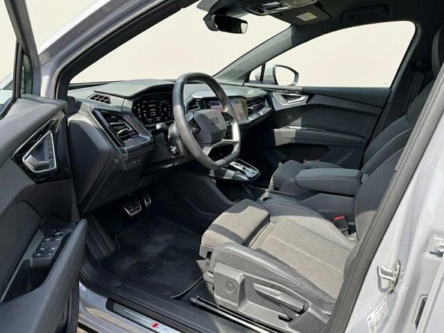 Audi Q4 e-tron 40 S edition 77 kWh 204pk | Navigatie | Stoelverwarming | Parkeercamera | Adaptief demping systeem | Warmtepomp