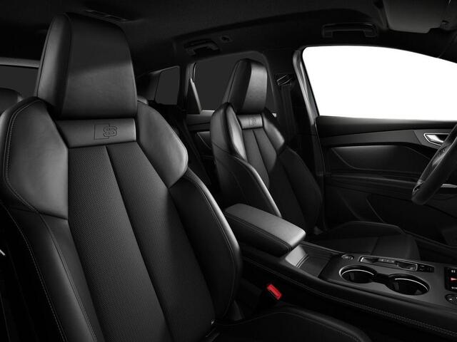 Audi Q4 e-tron S edition performance 82 kWh · Tech plus · Trekhaak elek. wegklapbaar · Lendensteunen