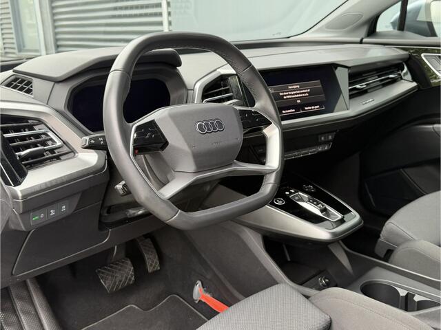 Audi Q4 e-tron BWJ 2022 | 35 Launch edition Advanced 55 kWh | SPORTSTOELEN | CARPLAY | CLIMA | STOELVERW | CAMERA A | PDC 2X | LICHTMETAAL |