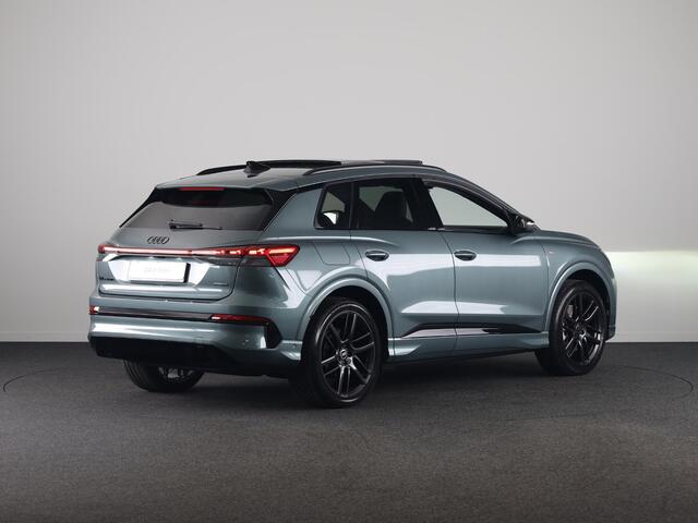 Audi Q4 e-tron S edition quattro performance 82 kWh 340pk | Panoramadak | 1 inch Lichtmetalen velgen | Akoestisch glas | Head up Display | Elek.verst.best.stoel geheugen | Lederen bekleding