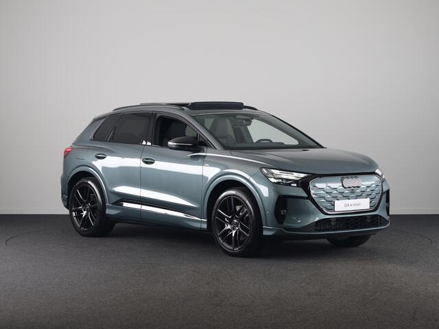 Audi Q4 e-tron S edition quattro performance 82 kWh 340pk | Panoramadak | 1 inch Lichtmetalen velgen | Akoestisch glas | Head up Display | Elek.verst.best.stoel geheugen | Lederen bekleding