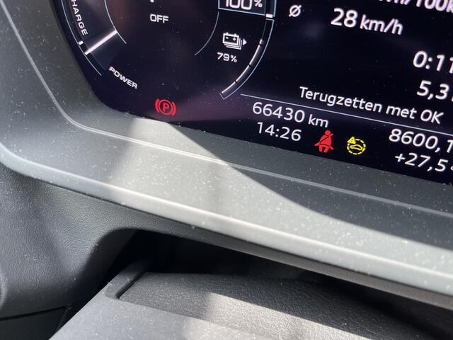Audi Q4 e-tron 40 Launch edition S -Line 77 kWh / SOH 93 %/ AUTOMAAT/ PANO/ TREKHAAK/ LEER/ SONOS/ PARK.SENSOR.V+A/ 360 CAMERA/ SMARTPHONE INTERFACE/ STOELVERWARM./ MEMORY SEAT/ ACC/ ELEK.ACHTERKLEP/ KEYLESS