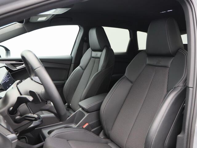 Audi Q4 e-tron 45 S-line 82 kWh 286 Pk | Head Up | Stoelverwarming | Adaptive Cruise | Memorie | Trekhaak | CarPlay | 20 Inch | 34.962 Km !!