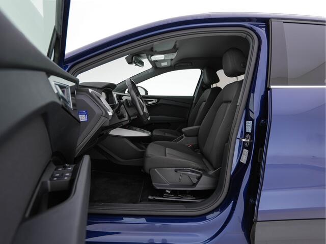 Audi Q4 e-tron 40 Launch edition 77 kWh [3-Fase-11kW] {SoH-94%} (INCL.BTW) *ADAPTIVE-CRUISE | SONOS-SOUND | HEATED-COMFORTSEATS | DIGI-COCKPIT | DAB+ | PRIVACY-GLASS | ECC | PDC | 20''ALU*