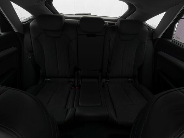 Audi Q5 Sportback 55 TFSI e Quattro S-Line Plug in Hybrid PHEV | Alcantara Sportstoelen | Trekhaak af Fabriek | Adaptive Cruise | Apple Carplay | Virtual | Navigatie | Camera | DAB | Stoelverwarming |