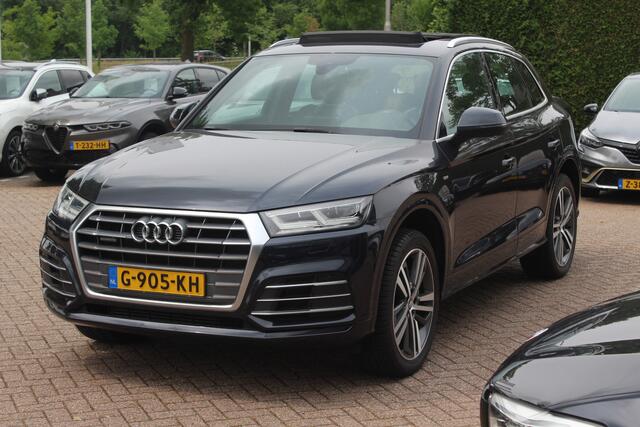 Audi Q5 2.0 TFSI quattro Launch Edition / Trekhaak / Panoramadak / Half leder / B&O / 20'' / Standverwarming / Parkeerhulp V+A / Navigatie / Cruise Control