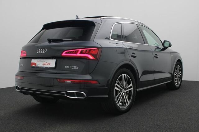 Audi Q5 55 TFSI e 367 pk S-tronic quattro Competition / S-Line | Panoramadak | Valcona leder | Bang & Olufsen | Matrix LED | Geheugenstoel | Rondomzicht camera