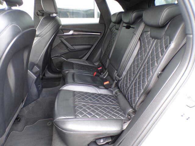 Audi Q5 2.0 TFSI Quattro S-Line Black Edition, Trekhaak / Carplay + Android Auto / 22' Velgen / Full LED / PDC / Stoelverwarming