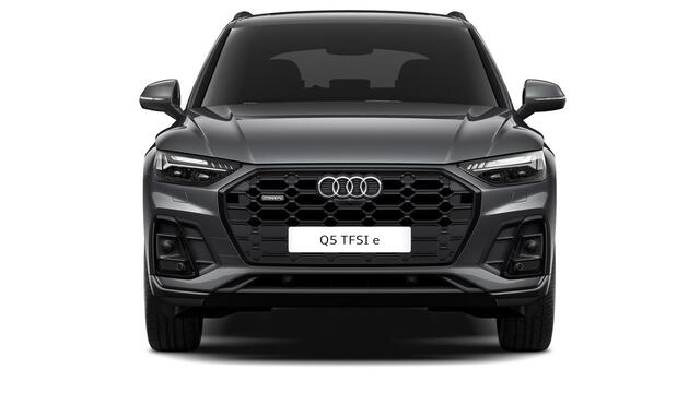 Audi Q5 50 TFSI e S edition S line interieur - Panoramadak - Optiekpakket zwart - Sportstoelen - Stoelen vóór verwarmbaar - Assistentiepakket Parking - Cruise control - Wegrijassistent - Comfortsleutel - Audi drive select -