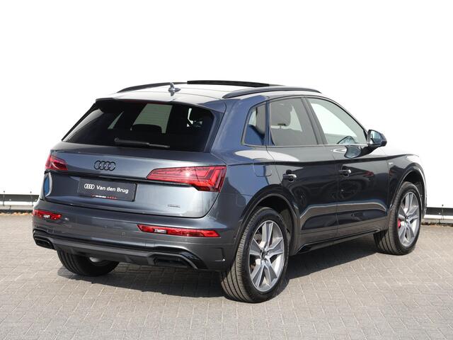 Audi Q5 S edition Competition 55 TFSI e 367pk | Pano | B&O | Keyless | 360° camera | Elek. bes. stoel | Adaptive Cruise | Dodehoekdetectie | 20" Velgen