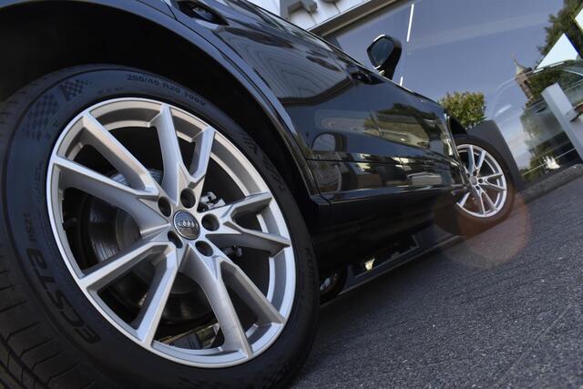 Audi Q5 55 TFSI e S edition