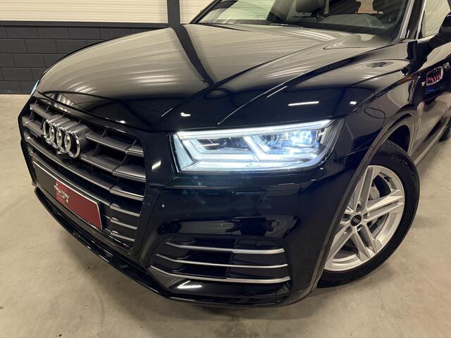 Audi Q5 55 TFSI e quattro Competition 367PK S-Line PANO/LUCHTVERING/TREKHAAK/360CAMERA/MASSAGE/KEYLESS/MATRIX/VIRTUAL/CARPLAY/SFEER/19"/PRIVACY/3X S-LINE/MYTHOSSCHWARZ METALLIC/VOLLEDIG AUDI DEALER HISTORIE