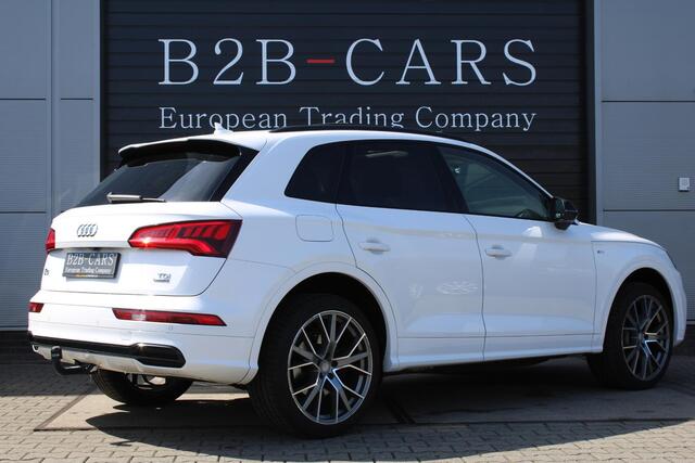 Audi Q5 3.0 TDI quattro Sport S Line Edition Panoramadak - LED - Black Optik pakket