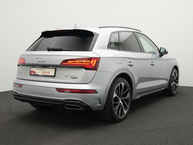 Audi Q5 55 TFSI e 367 pk S-tronic quattro S edition | Panoramadak | Trekhaak | Luchtvering | Geheugen-/massagestoel | Rondomzicht camera | Head-up display | Bang & Olufsen