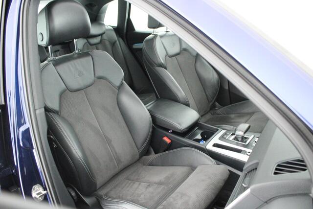 Audi Q5 2.0 TFSI 252pk S-Tronic quattro 2x S-Line Panoramadak Stoelverwarming Virtual Cockpit Navigatie