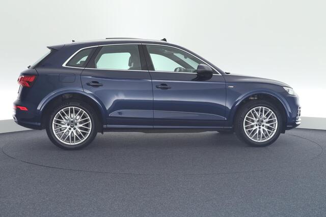Audi Q5 2.0 TFSI 252pk S-Tronic quattro 2x S-Line Panoramadak Stoelverwarming Virtual Cockpit Navigatie