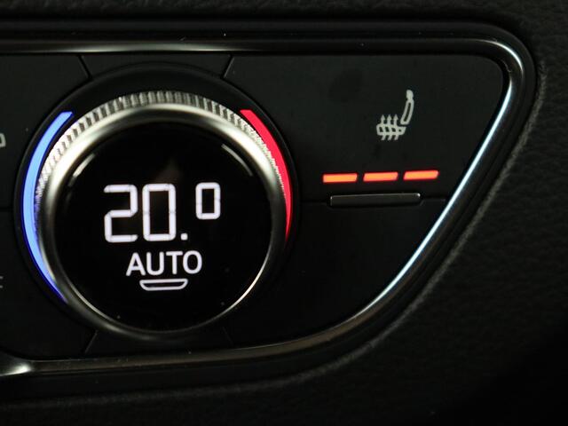 Audi Q5 2.0 TFSI quattro S Line | Stoelverwarming | Carplay | Half leder | Sportstoelen | Full LED | Navigatie | Achterbankverwarming | Park Assist | Virtual Cockpit