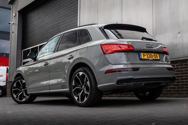 Audi Q5 55 TFSI e 367 pk Quattro S-Edition / Lucht-Vering/ Quantum-Grey/ Matrix-Led/ Keyless/ Virtual/ Sport-Stoelen/ Stoel.Verw/ Trekhaak/ 20'' LMV