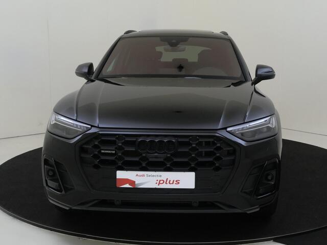 Audi Q5 55 TFSI e S edition Competition | Panoramadak | Trekhaak | 360 camera | Bang & Olufsen | Lederen bekleding 'Valcona' | Parkeerasisstent | Stoel- en stuurwielverwarming | Dodehoek detectie | Navigatie Plus |