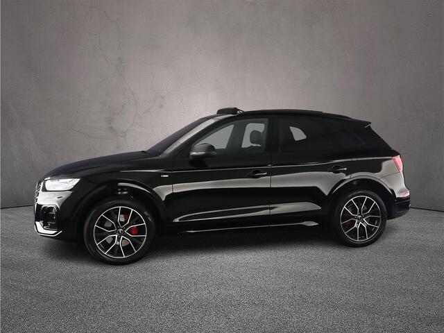 Audi Q5 55 TFSI e S edition Competition | Pano | B&O | Trekhaak | Matrix | ACC | 360 Camera | Optiek Zwart | Tour | City | Parking |