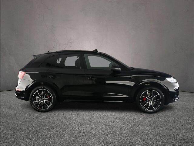 Audi Q5 55 TFSI e S edition Competition | Pano | B&O | Trekhaak | Matrix | ACC | 360 Camera | Optiek Zwart | Tour | City | Parking |