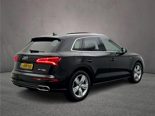 Audi Q5 55 TFSI e quattro Competition 367PK | Luchtvering| Trekhaak | Panorama dak | Stoelverwarming | Comfortsleutel | Adaptive-Cruise | Elekt.vert.Stoelen |