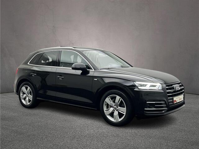 Audi Q5 55 TFSI e quattro Competition 367PK | Luchtvering| Trekhaak | Panorama dak | Stoelverwarming | Comfortsleutel | Adaptive-Cruise | Elekt.vert.Stoelen |