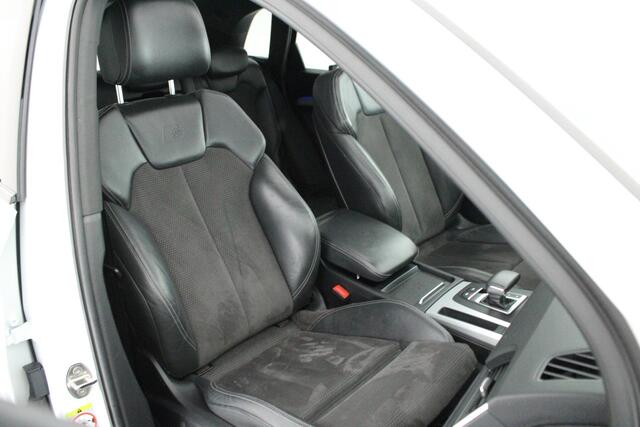 Audi Q5 55 TFSI e 367pk quattro Competition Trekhaak 360Camera Keyless Head-Up Virtual Cockpit Stoelverwarming Panoramadak