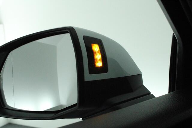 Audi Q5 55 TFSI e 367pk quattro Competition Trekhaak 360Camera Keyless Head-Up Virtual Cockpit Stoelverwarming Panoramadak