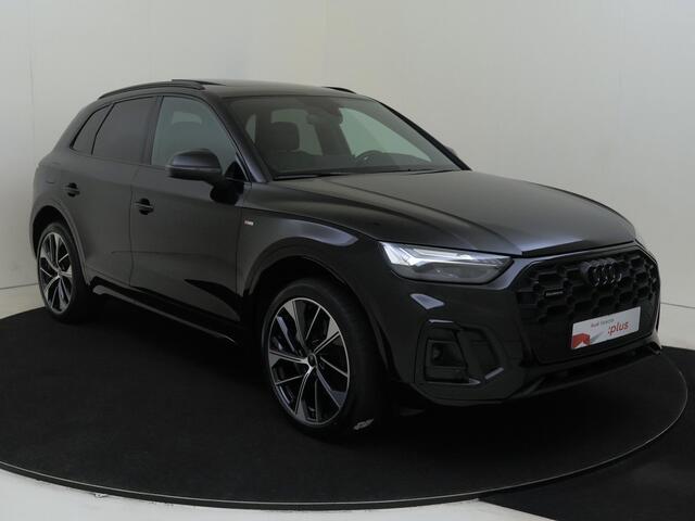 Audi Q5 55 TFSI e S edition Competition | Panoramadak | Trekhaak | Head-up display | Keyless | Dodehoek detectie | LED matrix verlichting | Virtual cockpit Plus |