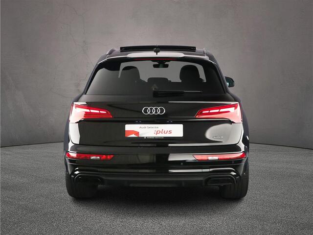 Audi Q5 50 TFSI e S edition | Pano | Luchtvering | B&O | Matrix | 360 Camera | Cruise | Optiek zwart | Ambient lighting |