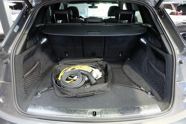 Audi Q5 50 TFSI e quattro S edition / Pano / Matrix / Luchtvering / B&O / HuD