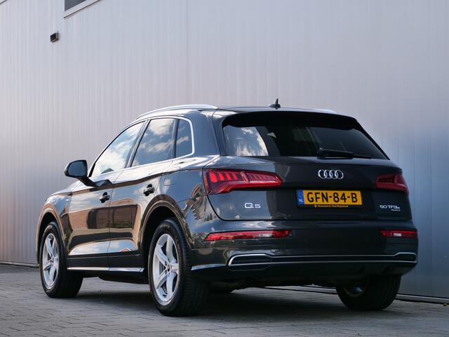 Audi Q5 50 TFSI e 300pk quattro Pro Line Automaat Luchtvering / Camera / Adaptive cruise / Stoelverwarming
